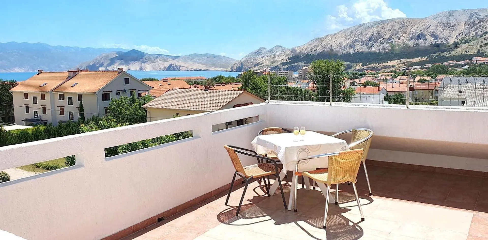 Mirjana F Apartaments Baška