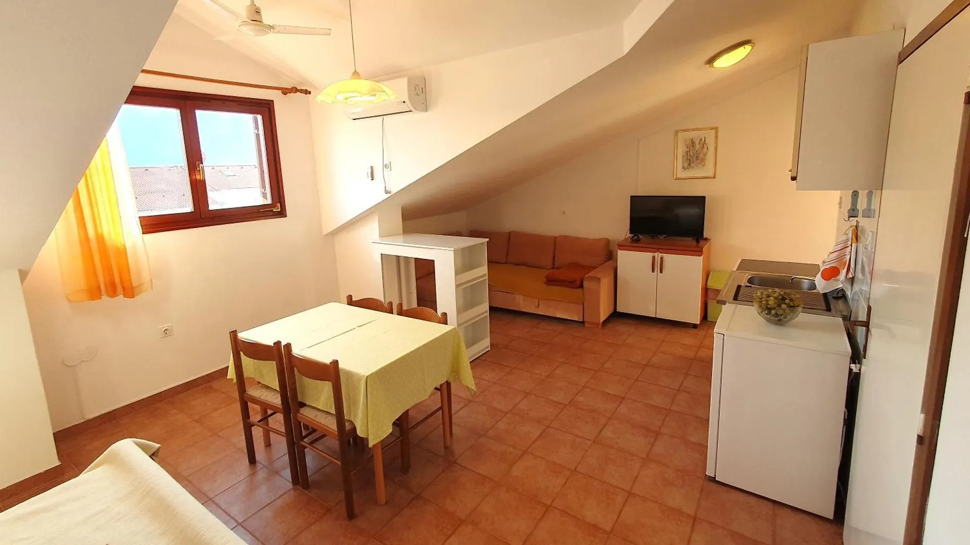 Mirjana F Apartaments Croatia