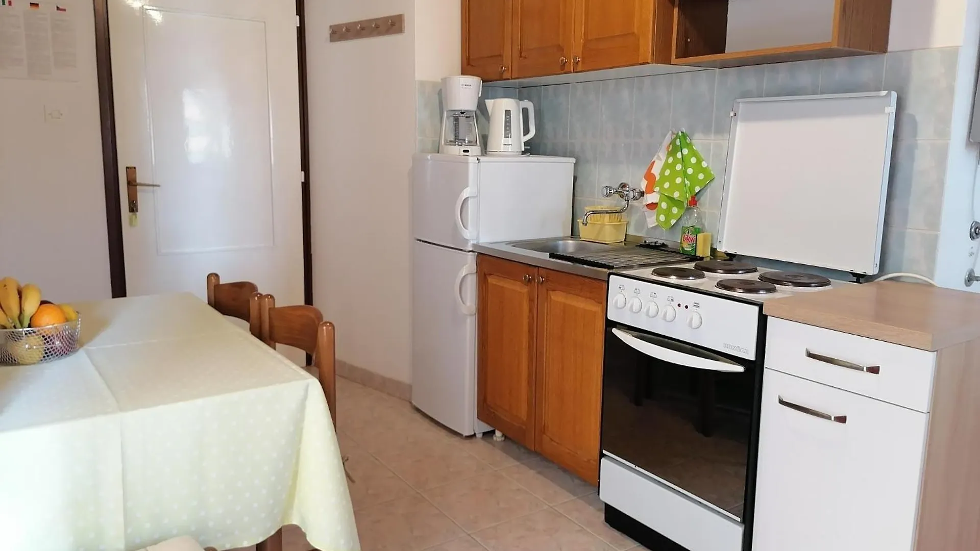 Mirjana F Apartaments Baška 0*,  Croazia