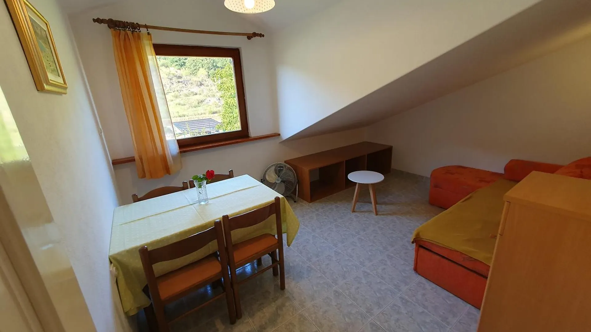 Mirjana F Apartaments Baška