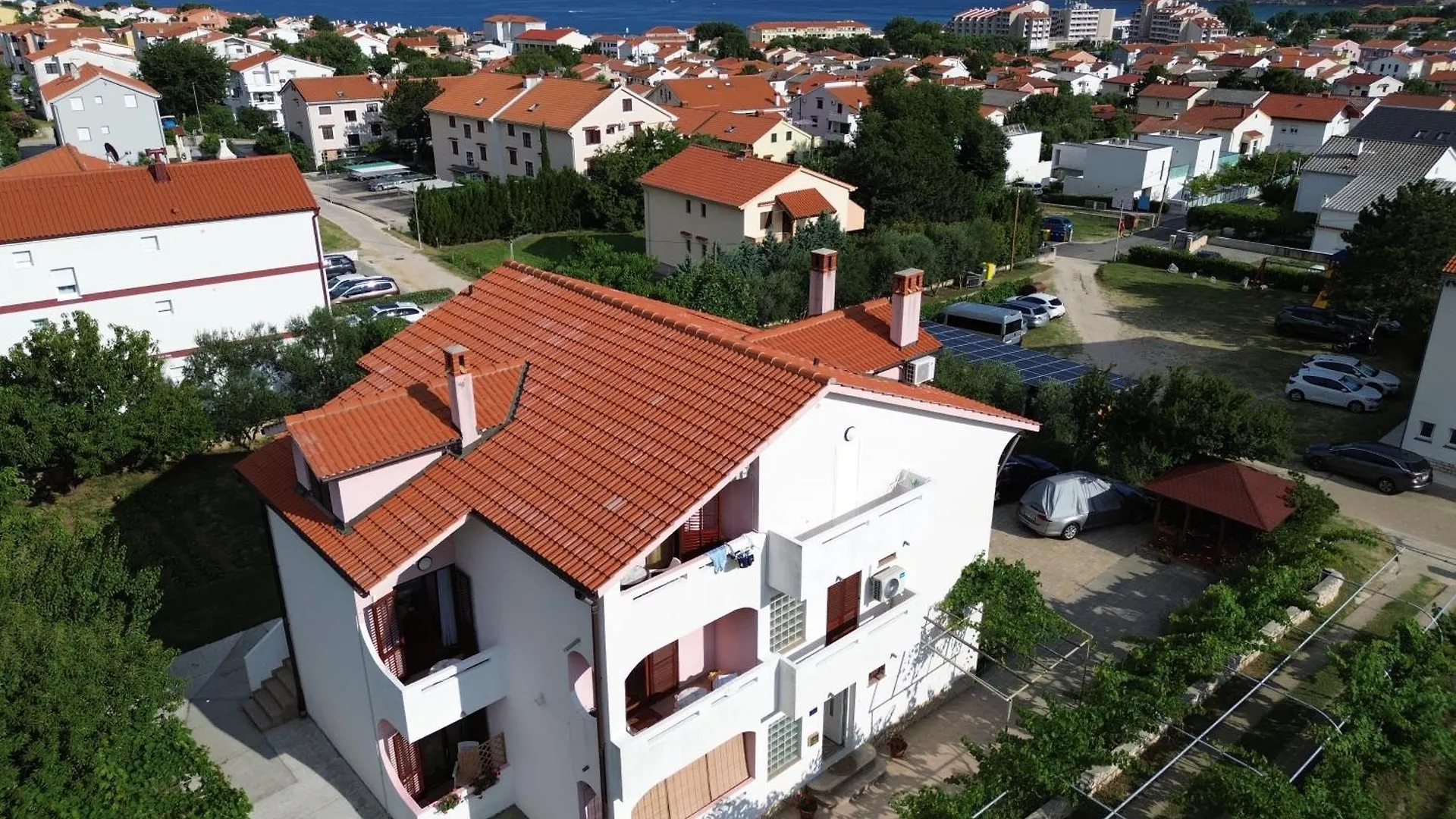 Mirjana F Apartaments Baška