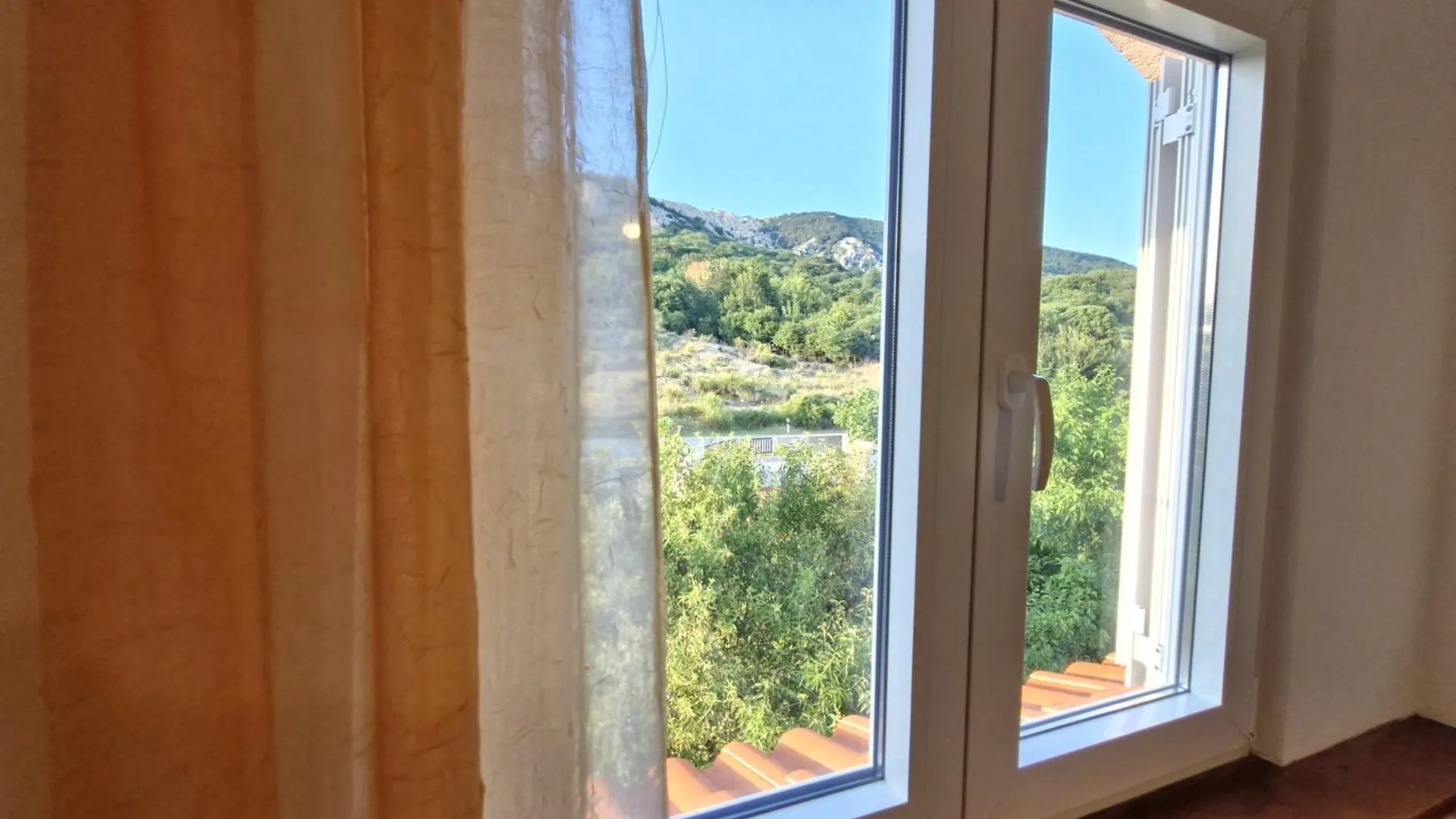 Mirjana F Apartaments Baška